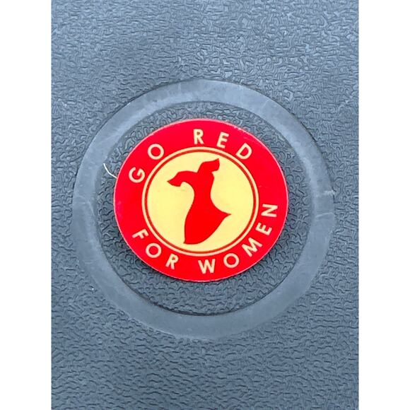Go Red For Women Pinback Button Lapel Pin Heart‎ Health Awareness Charity - Picture 1 of 8